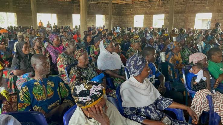 Unity in Prayer: Omi-Apata LCDA Staff Gather for Landmark Interfaith Session